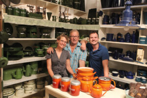 Familie Bakker Emaille winkel – Ambachtenmuseum speelgoedmuseum Veluwe Uitje Dagjeweg