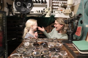 Opticien ambachtenmuseum speelgoedmuseum Veluwe Uitje Dagjeweg